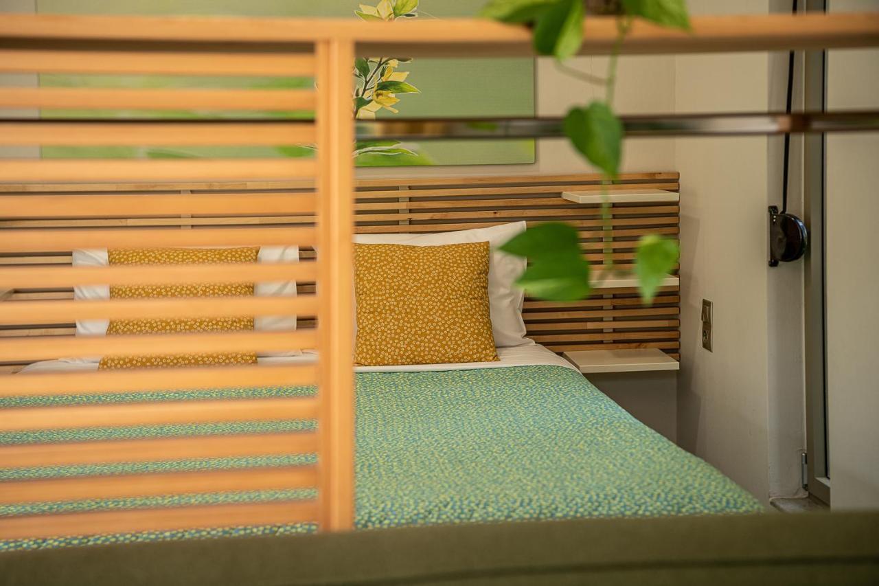 Olive Lemon Biophilic House & Lush Forest Garden فاموس المظهر الخارجي الصورة
